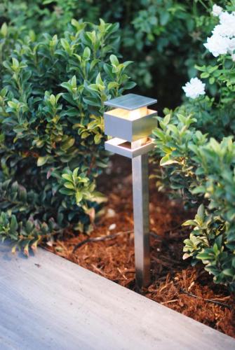 Eliz Box Modern LED Path Light